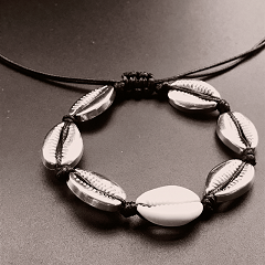 Seashell Hand Knit Bracelet